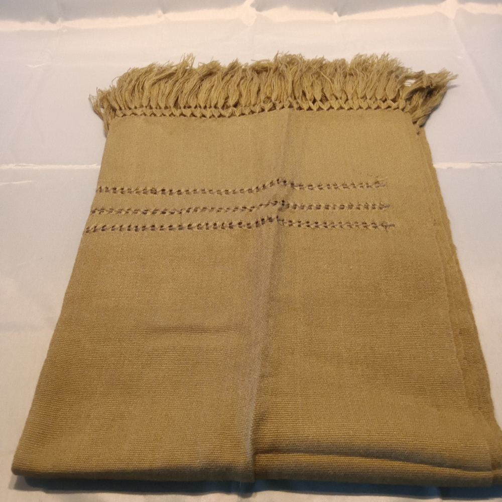 Shawl - Picture 5 of 8